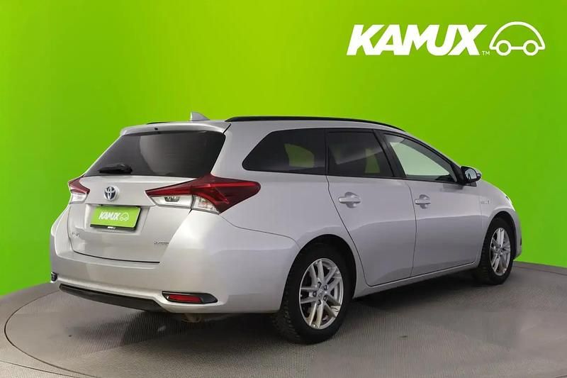 Käytetty Toyota Auris Touring Sports Edition 99 HP (72 kW) 2018 Hopea / harmaa Farmari