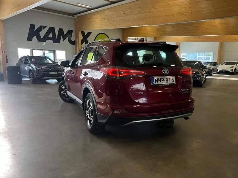 Käytetty Toyota RAV4 Hybrid Edition 155 HP (114 kW) 2018 Punainen Katumaasturi