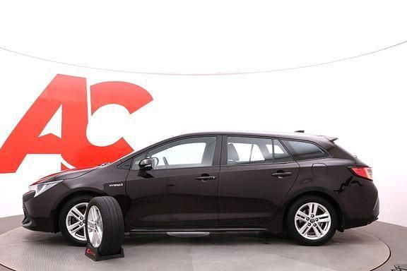 Käytetty Toyota Corolla Active 122 HP (89 kW) 2020 Ruskea (beige) Farmari