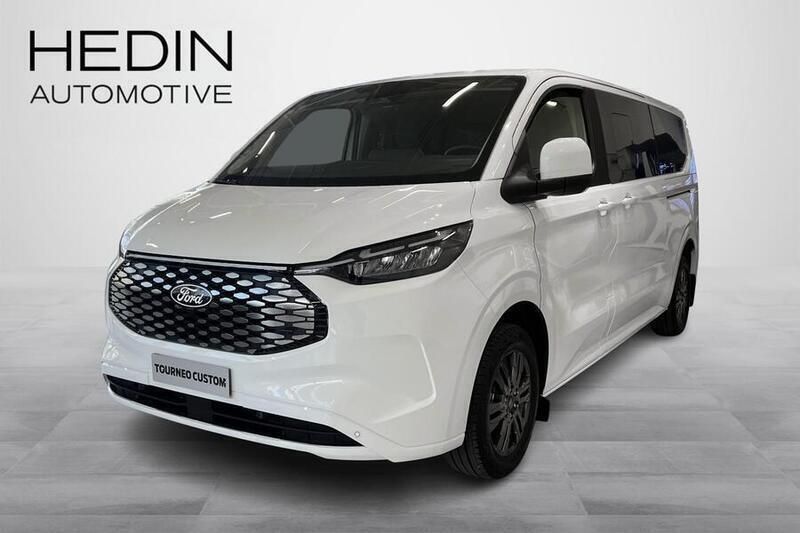 Uusi 2025 Ford Tourneo Titanium Tila-auto | 74 130 € - Kuva 1/4