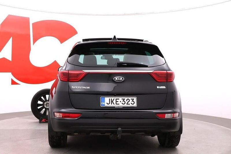 Käytetty Kia Sportage Premium 141 HP (103 kW) 2017 Musta Katumaasturi