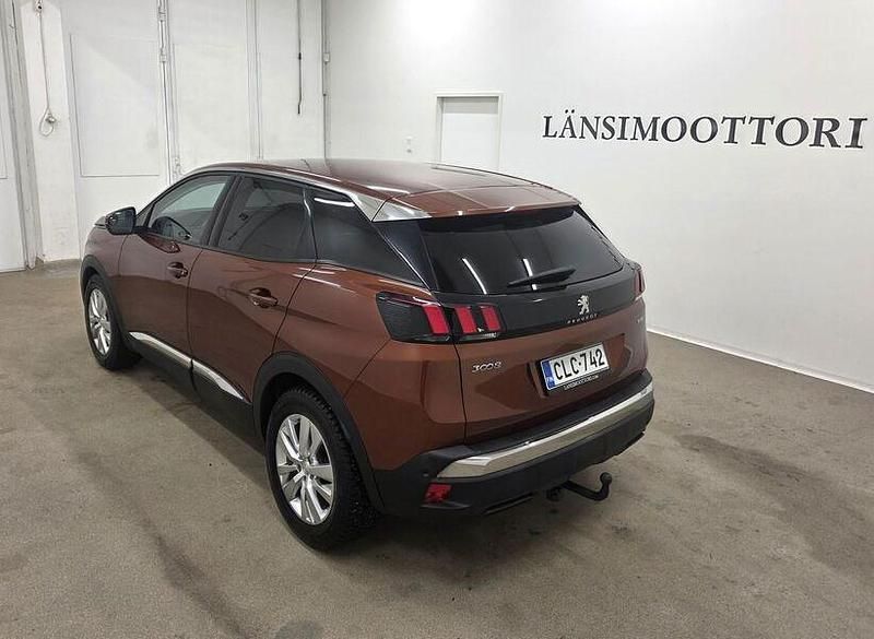 Käytetty Peugeot 3008 Allure 131 HP (96 kW) 2017 Katumaasturi