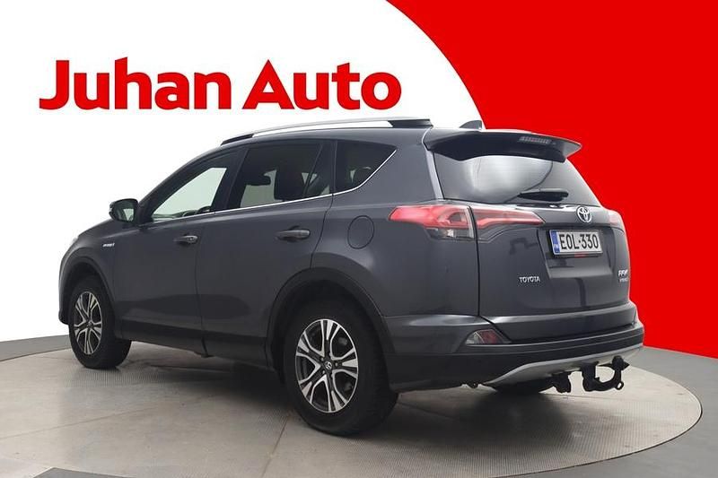 Käytetty Toyota RAV4 Hybrid Active 155 HP (114 kW) 2017 Harmaa Katumaasturi