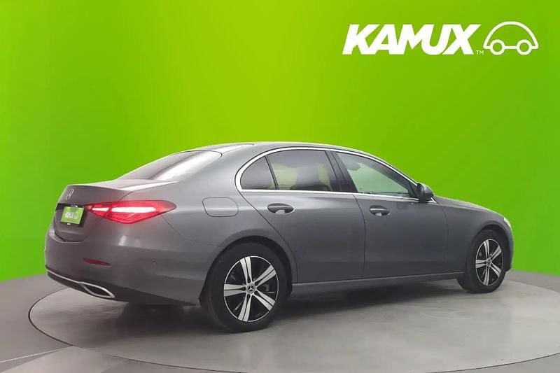 Käytetty Mercedes C300e Avantgarde 204 HP (150 kW) 2023 Hopea / harmaa Sedan