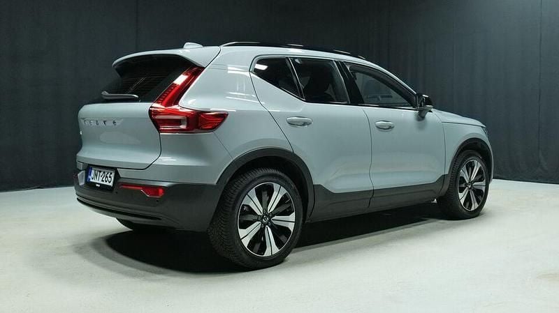 Käytetty Volvo EX40 Plus 185 kW (252 HP) 2025 Harmaa Katumaasturi