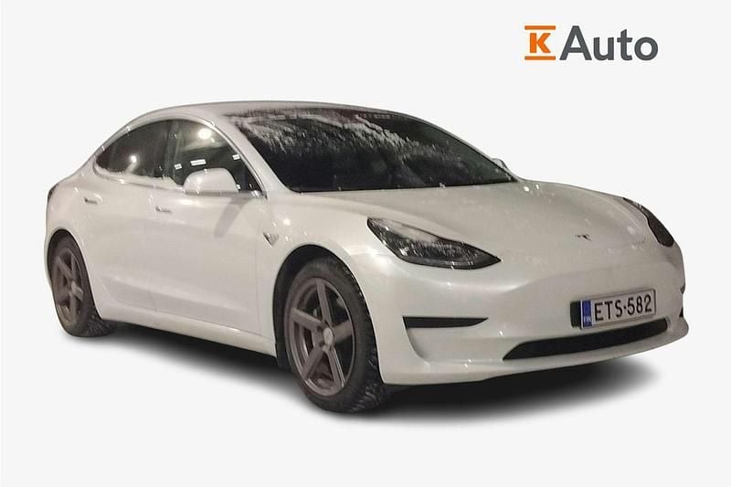 Valkoinen Käytetty 2020 Tesla Model 3 Standard Range Plus Sedan | 21 990 € (Perustarjous) - Kuva 1/4
