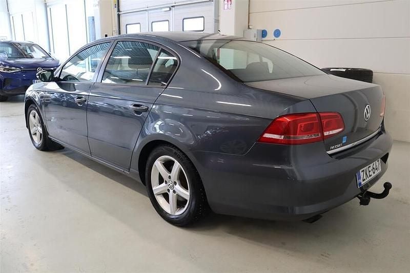 Käytetty VW Passat Trendline 122 HP (89 kW) 2014 Harmaa Sedan