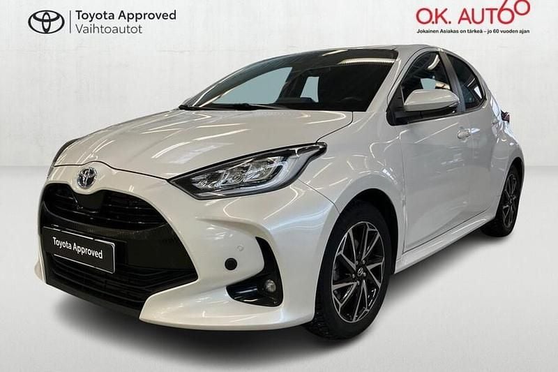 Käytetty Toyota Yaris Hybrid Style 116 HP (85 kW) 2022 Viistoperä