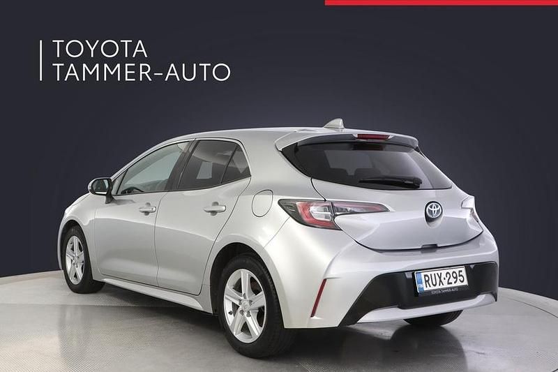 Käytetty Toyota Corolla Edition 122 HP (89 kW) 2023 1l0 metallic silver Viistoperä