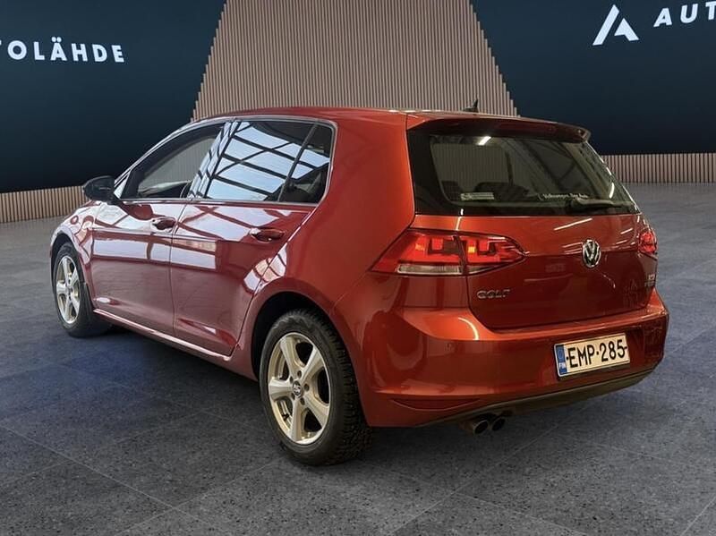 Käytetty VW Golf VII Highline 140 HP (102 kW) 2014 Viistoperä