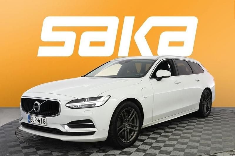 Käytetty Volvo V90 Momentum 392 HP (288 kW) 2020 Farmari