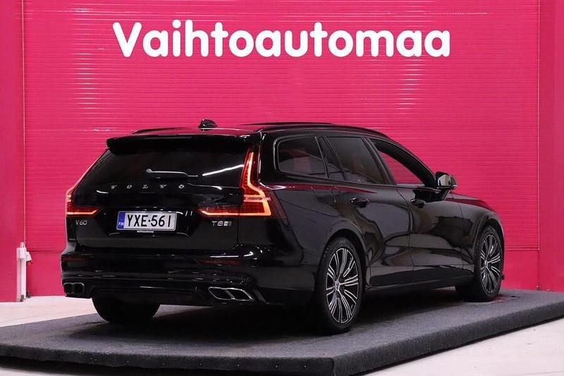 Käytetty Volvo V60 R-Design 317 HP (233 kW) 2019 Farmari
