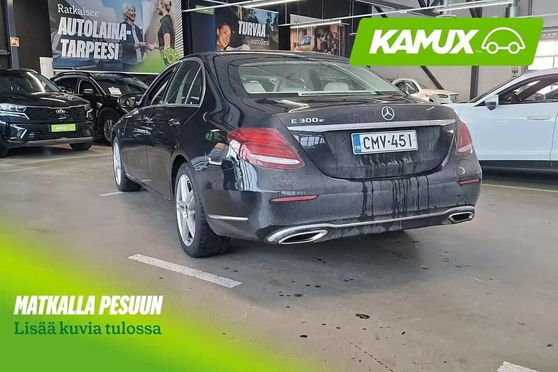 Käytetty Mercedes E300 Business 211 HP (155 kW) 2019 Musta Sedan