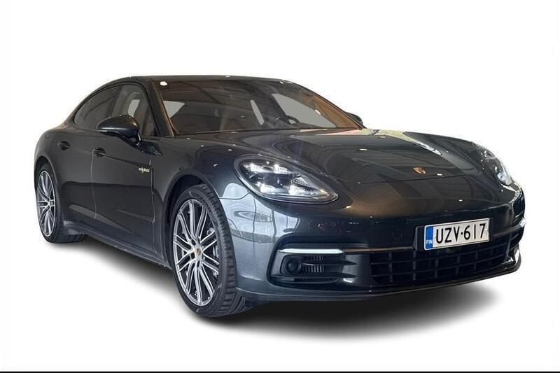 Harmaa Käytetty 2017 Porsche Panamera 4 Sedan | 55 650 € (Perustarjous) - Kuva 1/4