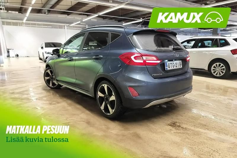 Käytetty Ford Fiesta Active 99 HP (72 kW) 2020 Sininen Viistoperä