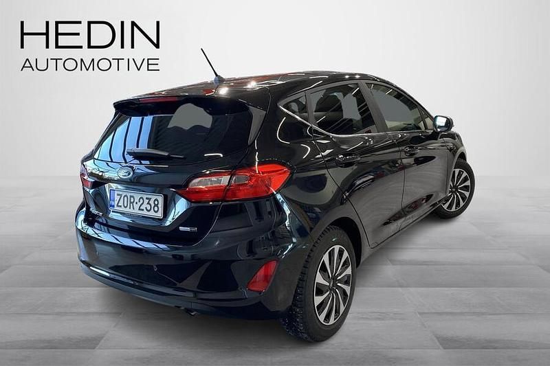 Käytetty Ford Fiesta Titanium 125 HP (91 kW) 2022 Musta Viistoperä