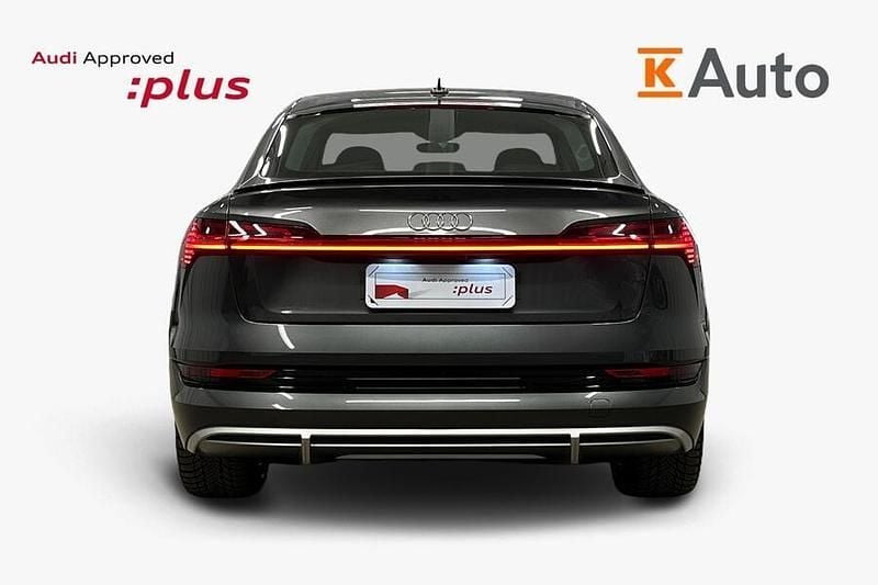 Käytetty Audi e-tron Sportback S-Line 300 kW (408 HP) 2022 Harmaa Katumaasturi