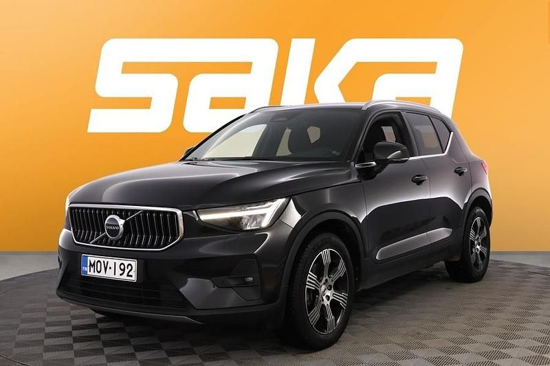 Käytetty Volvo XC40 Business Edition 197 HP (144 kW) 2023 Katumaasturi