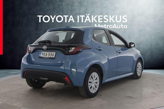 Käytetty Toyota Yaris Active 123 HP (90 kW) 2021 Sininen Viistoperä