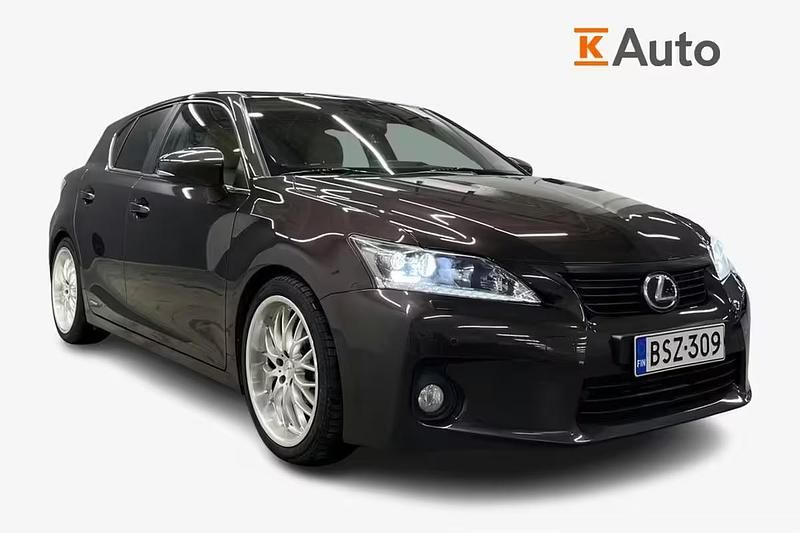 Käytetty 2012 Lexus CT200h Executive Line Viistoperä | 13 460 € (Perustarjous) - Kuva 1/4