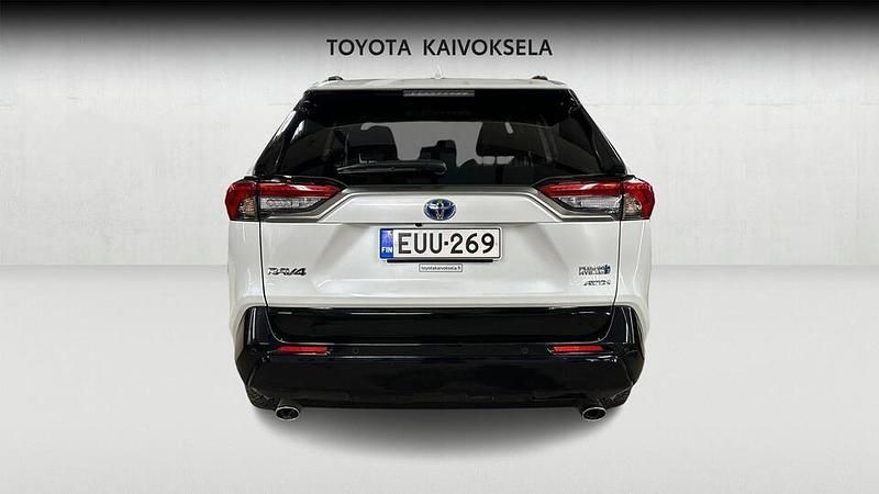 Käytetty Toyota RAV4 Hybrid Edition 306 HP (225 kW) 2023 Valkoinen Katumaasturi