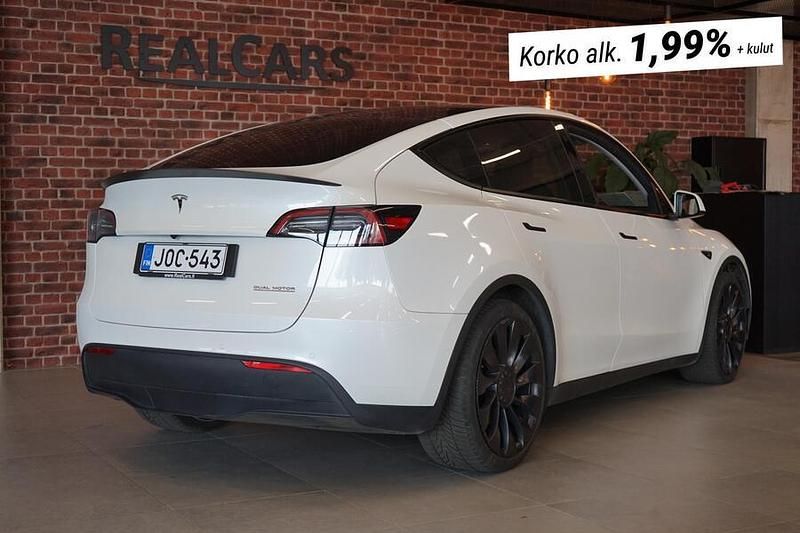 Käytetty Tesla Model Y Performance 392 kW (534 HP) 2022 Katumaasturi