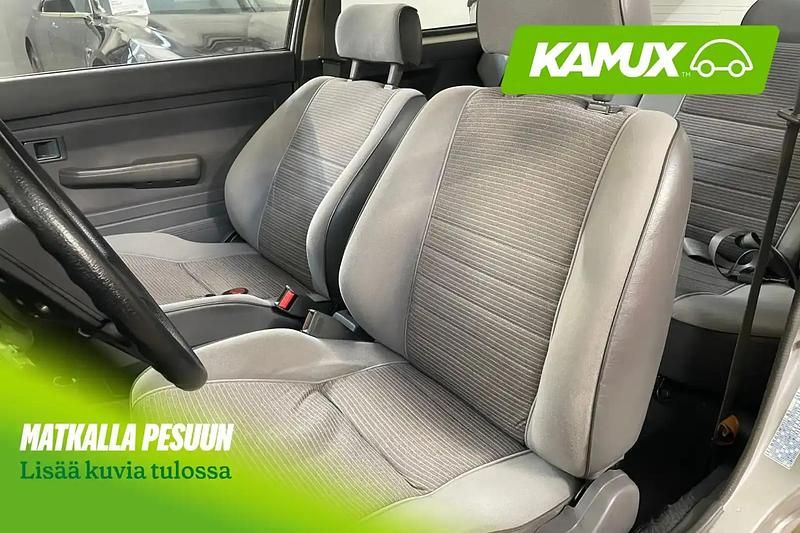 Käytetty Honda Civic 71 HP (52 kW) 1985 Sininen Sedan