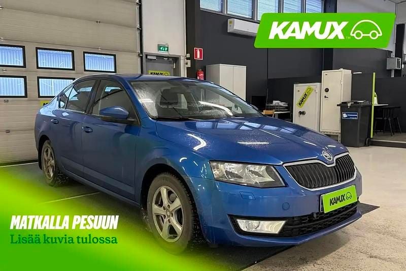 Sininen Käytetty 2013 Skoda Octavia Ambition Sedan | 7 890 € (Perustarjous) - Kuva 1/3