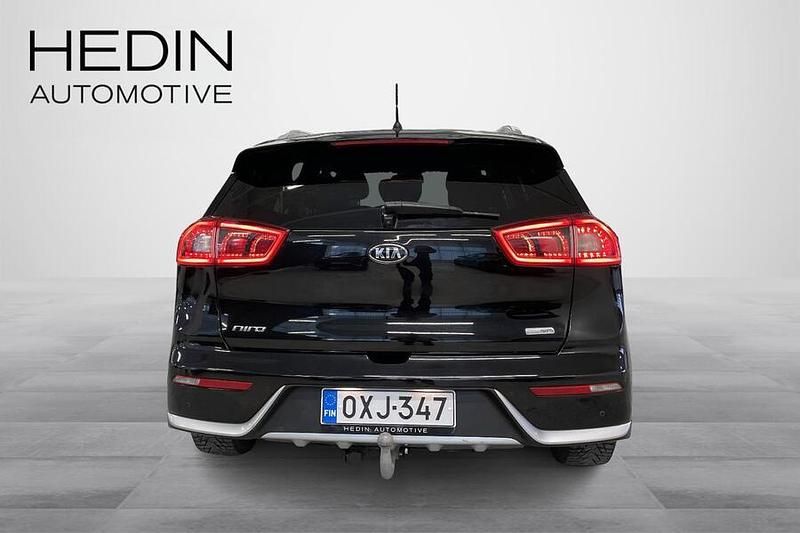 Käytetty Kia Niro LX 105 HP (77 kW) 2018 Musta Katumaasturi