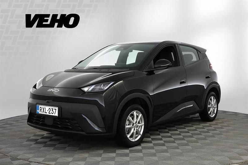 Käytetty BYD Dolphin Surf Boost 64 kW (88 HP) 2025 Musta Viistoperä