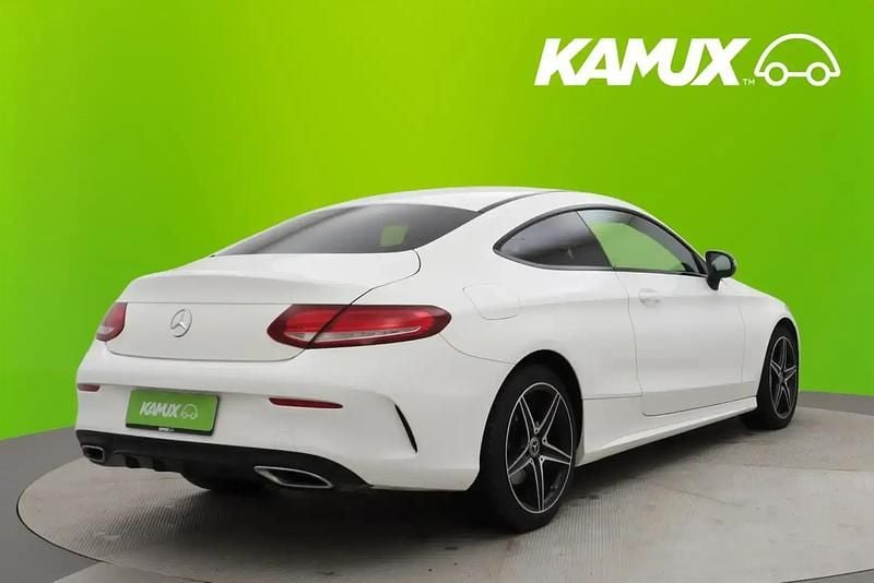 Käytetty Mercedes C220 Business 170 HP (125 kW) 2017 Valkoinen Coupe - kaksiovinen