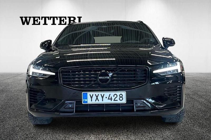 Käytetty Volvo V60 Business Edition 340 HP (250 kW) 2022 Farmari