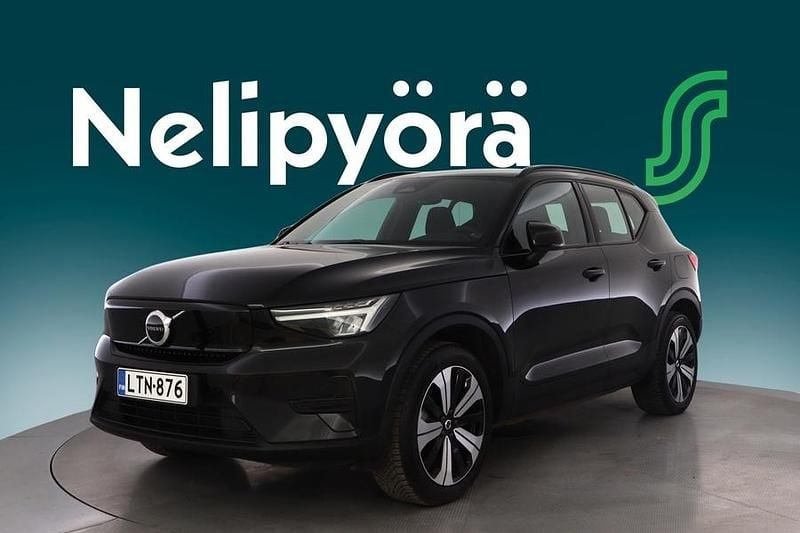 Musta Käytetty 2022 Volvo XC40 Plus Katumaasturi | 36 900 € (Perustarjous) - Kuva 1/3