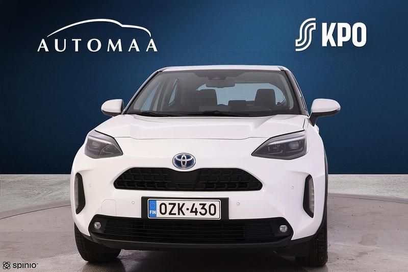 Käytetty Toyota Yaris Cross Active 116 HP (85 kW) 2022 Valkoinen Katumaasturi