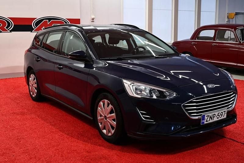 Käytetty Ford Focus Trend 125 HP (91 kW) 2019 Sininen Farmari