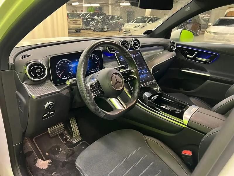 Käytetty Mercedes GLC300e Premium 313 HP (230 kW) 2024 Valkoinen Coupe - kaksiovinen