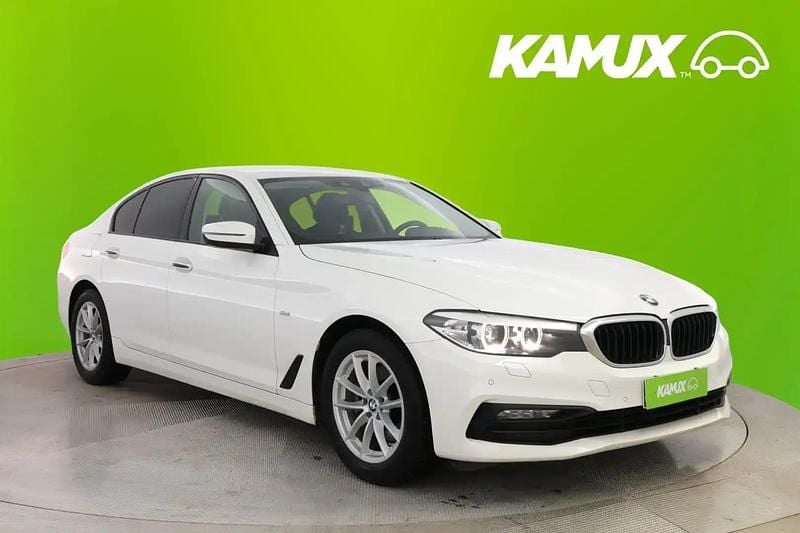 Valkoinen Käytetty 2017 BMW 520 Sport Line Sedan | 19 700 € (Hyvä tarjous) - Kuva 1/4