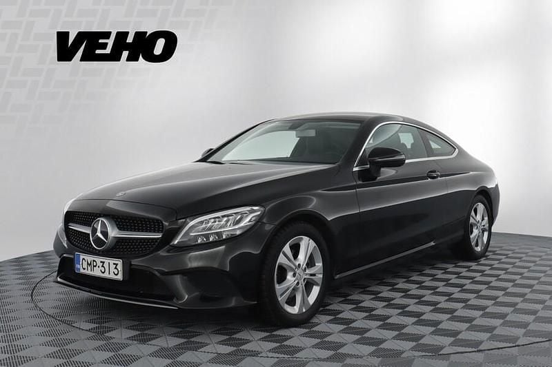 Käytetty Mercedes C200 184 HP (135 kW) 2019 Musta Coupe - kaksiovinen