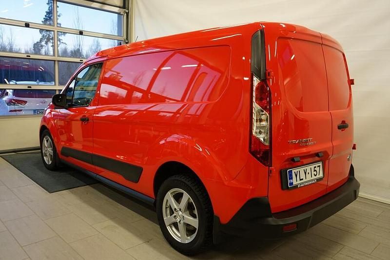Käytetty Ford Transit Trend 99 HP (72 kW) 2023 Punainen Van