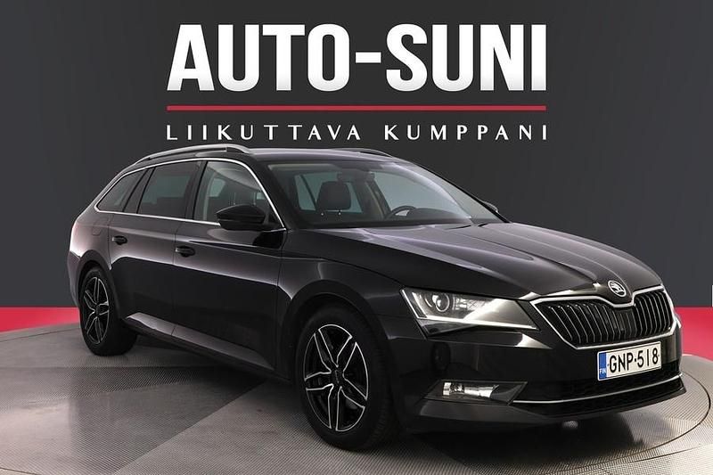 Musta Käytetty 2016 Skoda Superb Style Farmari | 17 900 € (Perustarjous) - Kuva 1/3