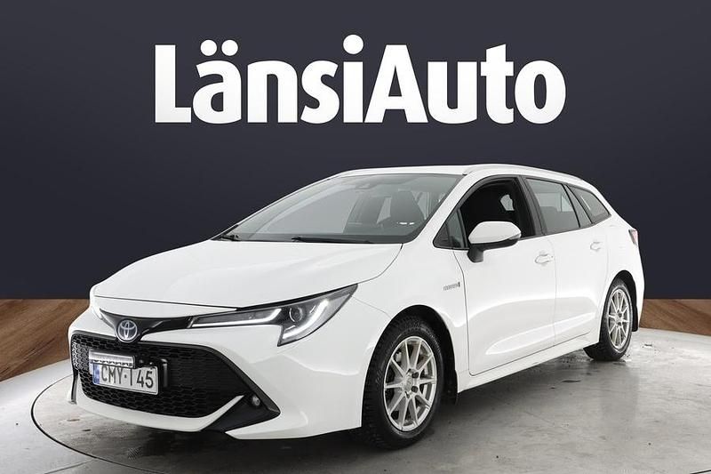 Valkoinen Käytetty 2019 Toyota Corolla Active Farmari | 16 780 € (Perustarjous) - Kuva 1/1