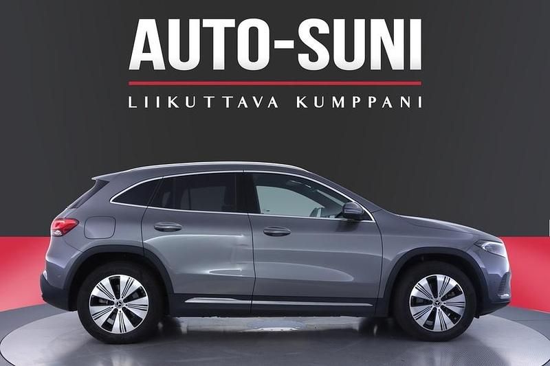 Käytetty Mercedes EQA300 167 kW (228 HP) 2023 Harmaa Katumaasturi