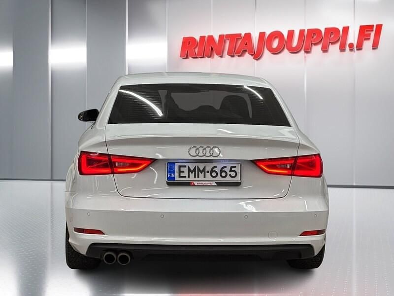 Käytetty Audi A3 Business 140 HP (102 kW) 2014 Sedan