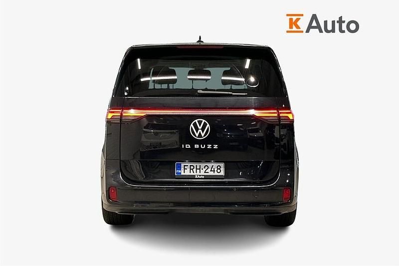 Käytetty VW ID. Buzz Pro 150 kW (204 HP) 2023 Musta Tila-auto