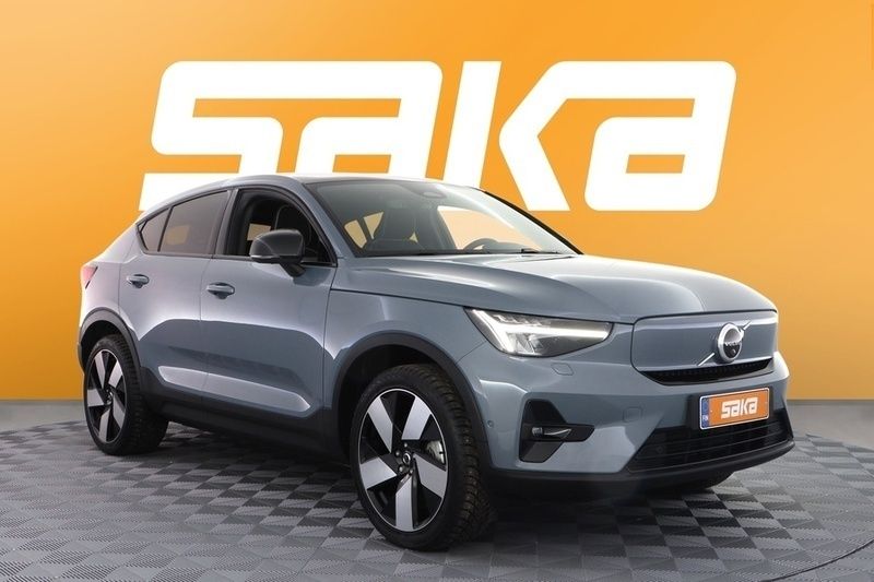 Harmaa Käytetty 2023 Volvo EC40 Plus Katumaasturi | 37 990 € (Perustarjous) - Kuva 1/3