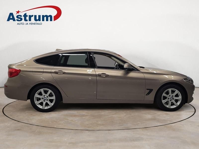 Käytetty BMW 320 Gran Turismo Exclusive 190 HP (139 kW) 2018 Ruskea Sedan