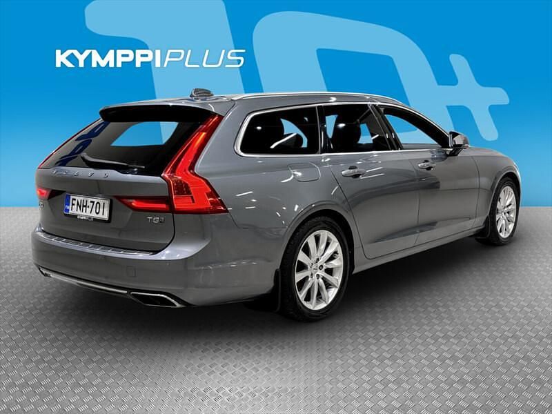 Käytetty Volvo V90 Momentum 320 HP (235 kW) 2018 Farmari