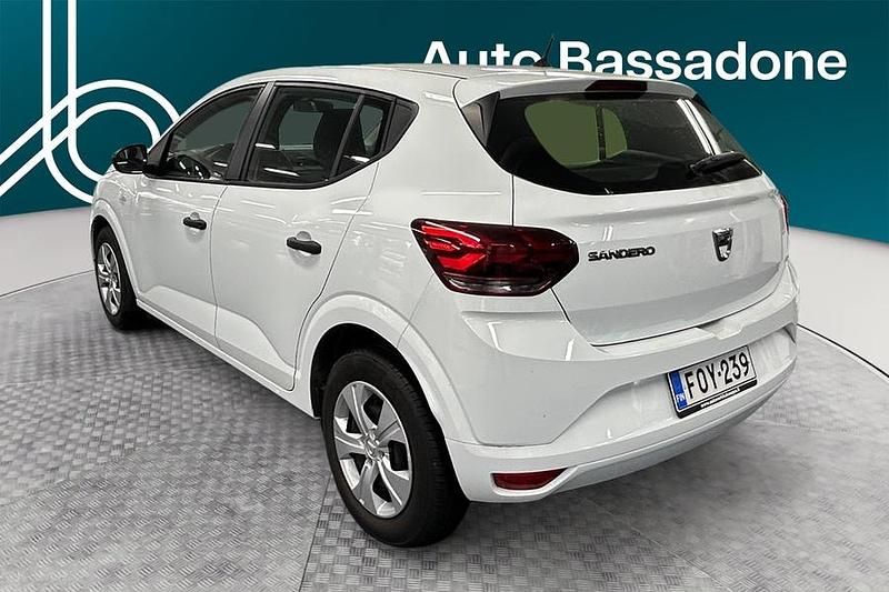 Käytetty Dacia Sandero Essentiel 91 HP (66 kW) 2022 Viistoperä