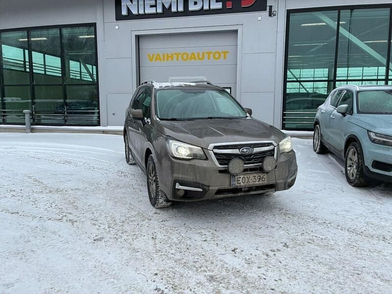 Käytetty Subaru Forester 150 HP (110 kW) 2017 Katumaasturi