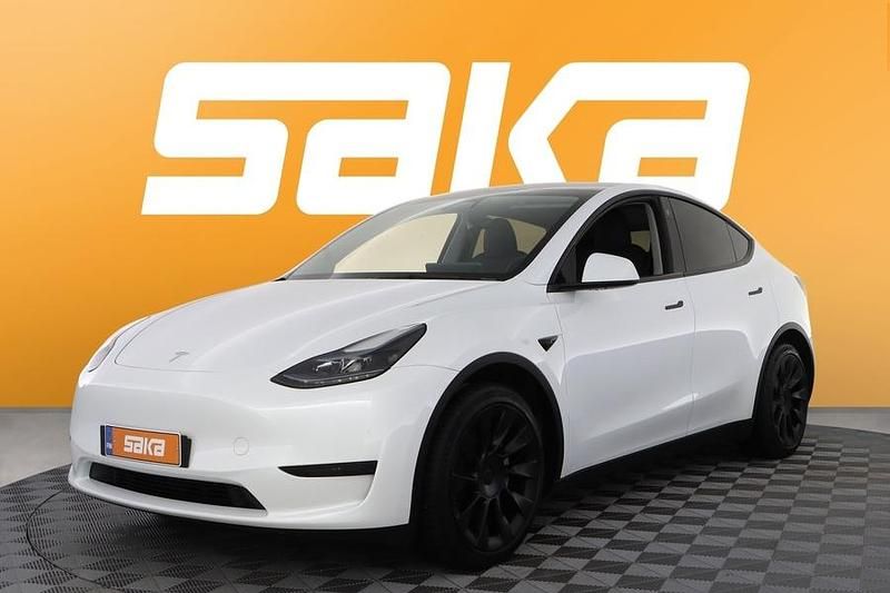 Käytetty Tesla Model Y RWD 219 kW (299 HP) 2023 Katumaasturi